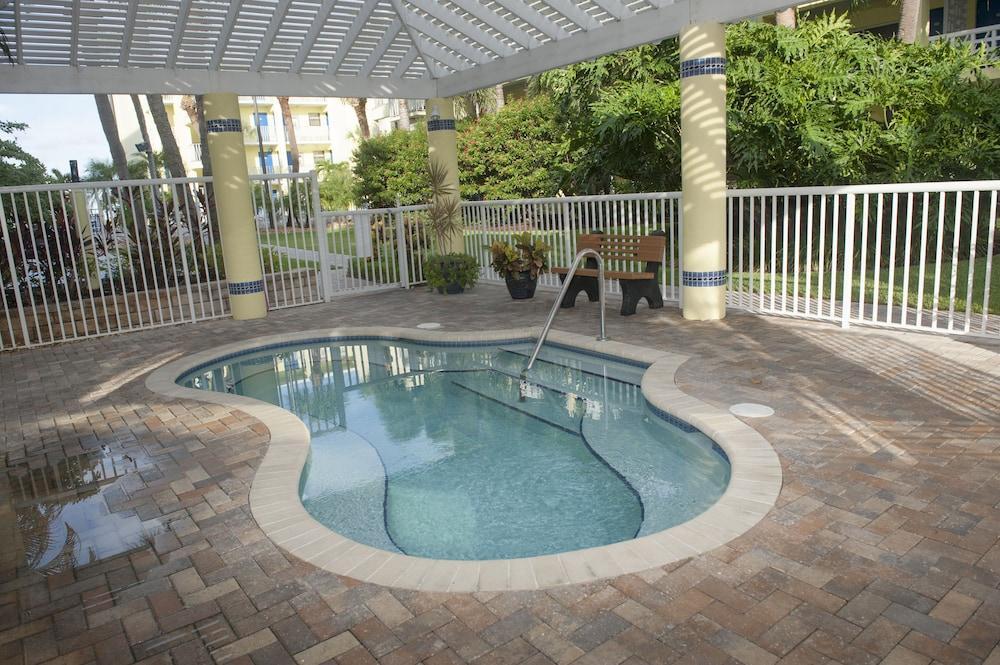 Alden Suites - A Beachfront Resort St. Pete Beach Exteriör bild