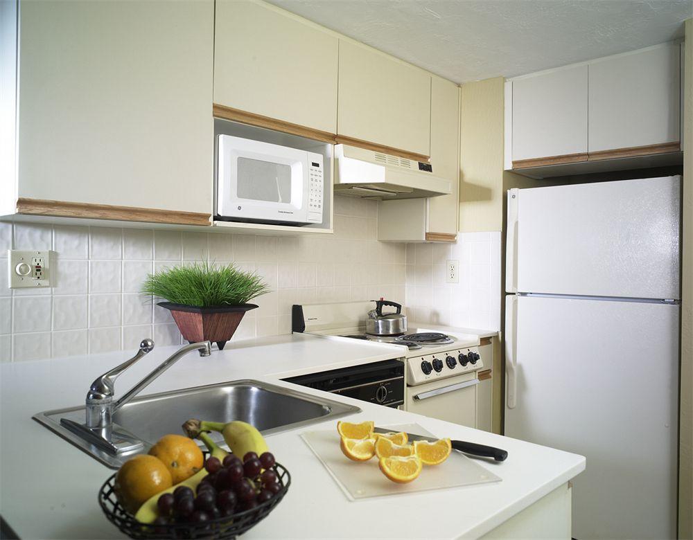 Alden Suites - A Beachfront Resort St. Pete Beach Exteriör bild
