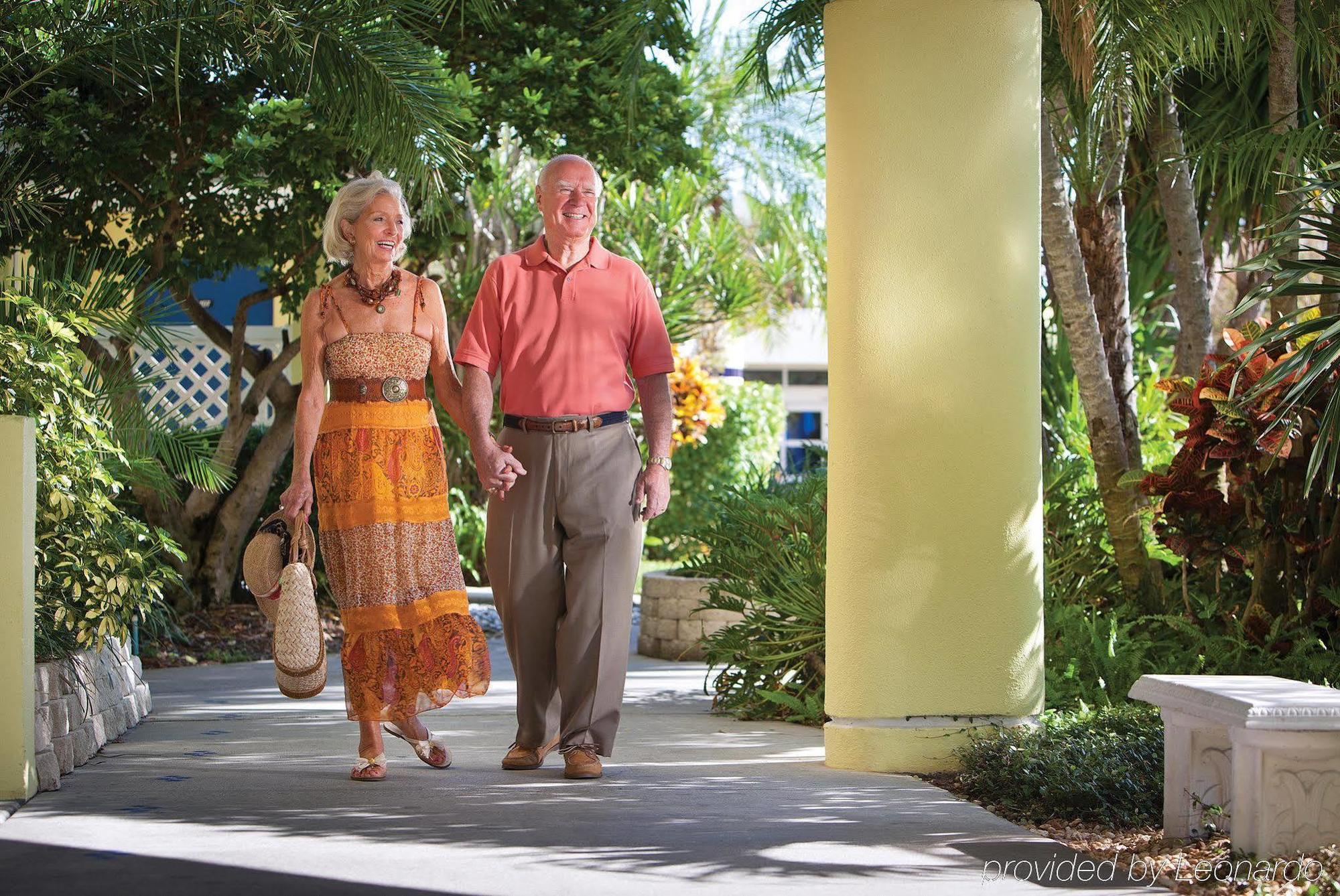 Alden Suites - A Beachfront Resort St. Pete Beach Exteriör bild