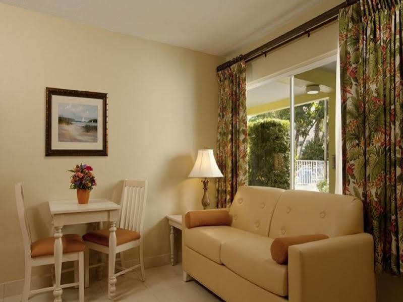 Alden Suites - A Beachfront Resort St. Pete Beach Exteriör bild
